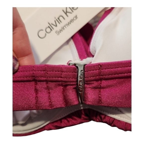 Calvin Klein NWT Women's Twist-Front Underwire Bikini Top Fuschia Shimmer, XS, S - Picture 8 of 12